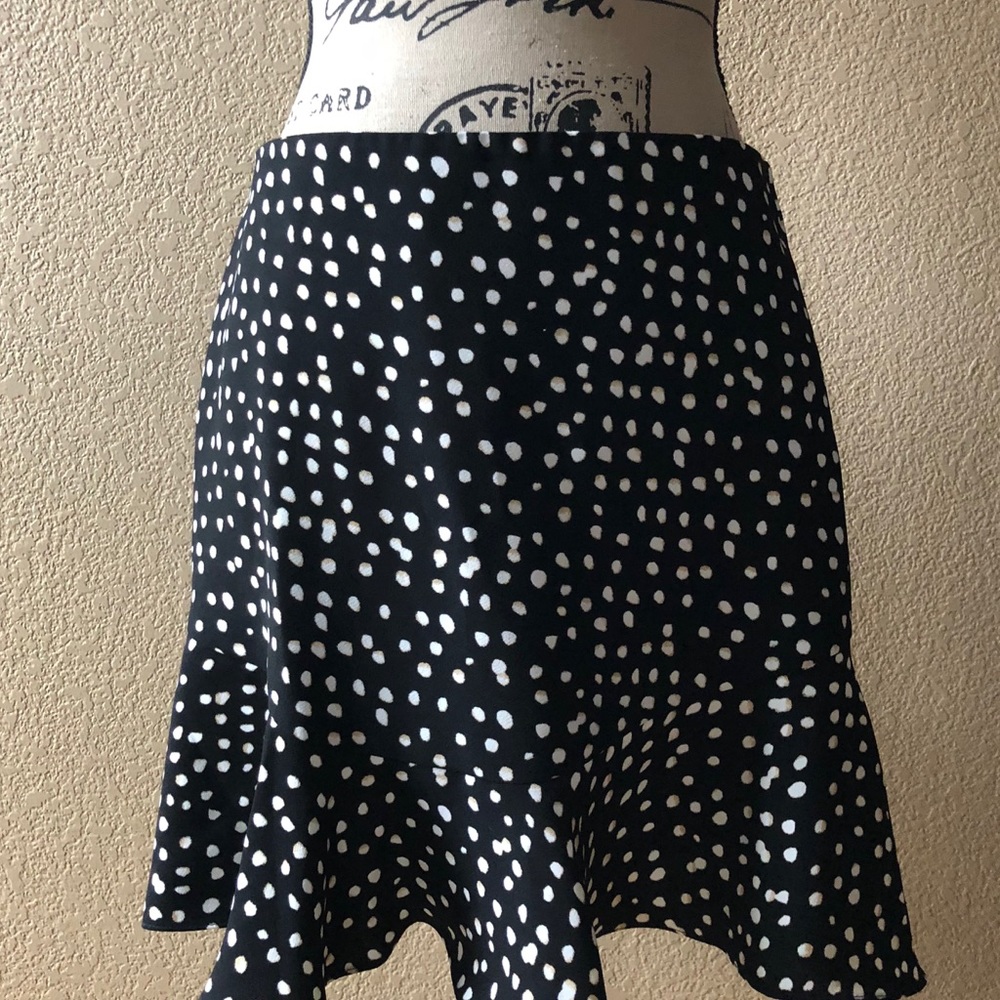 Banana Republic black/white dotted skirt